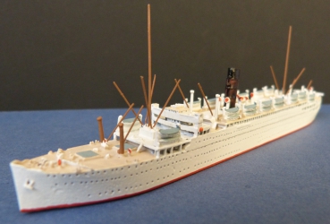 AL ( Albatros ) Modell des Dampfers Lancastria - Cunard Line , 1:1250 !