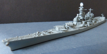 Neptun Modell Schlachtschiff IOWA - US Navy , Maßstab 1:1250 !