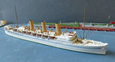 Ship Model 1 : 1250 - British Passenger Ship Empress of Asia - Canadian Pacific Line