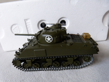Preview: Minichamps Modell 1:35 - M 4 A3  Sherman Panzer der US Armee in OVP