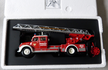 Minichamps Modell 1:43 - Feuerwehr Albufeira Magirus Deutz S 6500 Dl 30 , OVP !