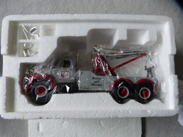 First Gear Modell 1:34 - Mack Tow Truck / Ernest Holmes in OVP - 1960 B 61