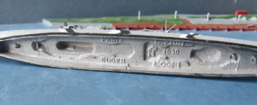Neptun Modell 1030 - schwerer Kreuzer Prinz Eugen - 1:1250 - Tarnbemalung !