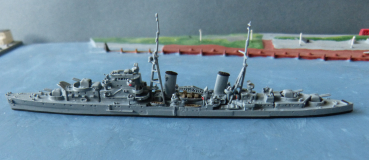 Ship Model - Royal Navy 2. World War Cruiser Scylla !