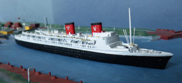 CM KR 4 Ship Model Cruise Liner Passengership Hanseatic Hamburg Atlantic Line - 1 : 1250