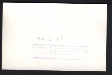 Fotokarte vom Schlachtschiff Valiant !