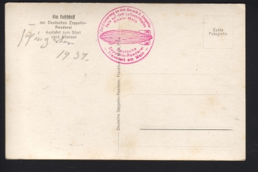 Preview: Postkarte eines Zeppelin beim verlassen des Hangar !