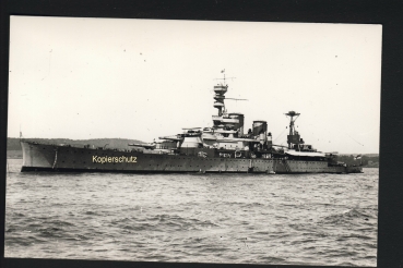 Foto vom Schlachtschiff Repulse !