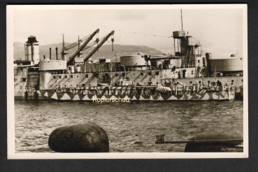 Fotokarte des Marinefährpram MFP 45 vor französischem Panzerschiff !