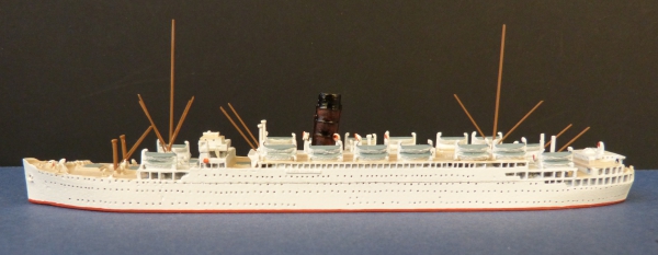 AL ( Albatros ) Modell des Dampfers Lancastria - Cunard Line , 1:1250 !
