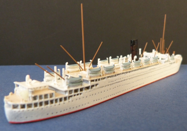 AL ( Albatros ) Modell des Dampfers Lancastria - Cunard Line , 1:1250 !