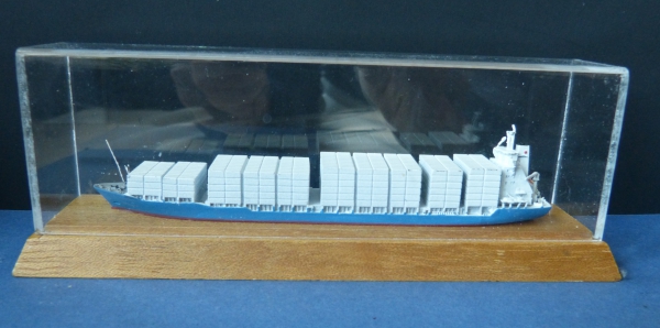 Ship Model Cargo Wessel / Container Ship Mare Ibericum !