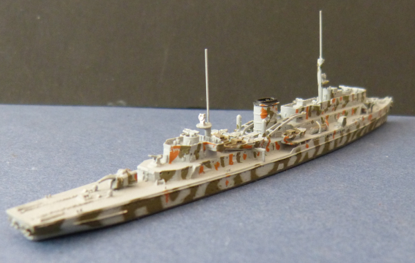 Neptun Modell U Boot Tender Wilhelm Bauer 1 : 1250 Kriegsmarine - Tarnbemalung !