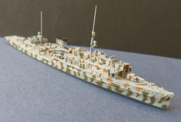 Neptun Modell U Boot Tender Wilhelm Bauer 1 : 1250 Kriegsmarine - Tarnbemalung !