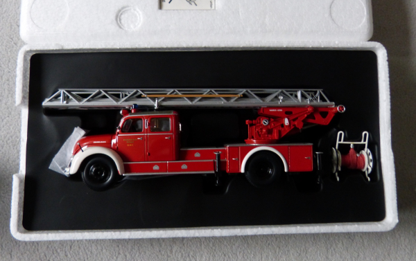 Minichamps Modell 1:43 - Feuerwehr Stuttgart Magirus Deutz S 6500 - 1955  OVP !