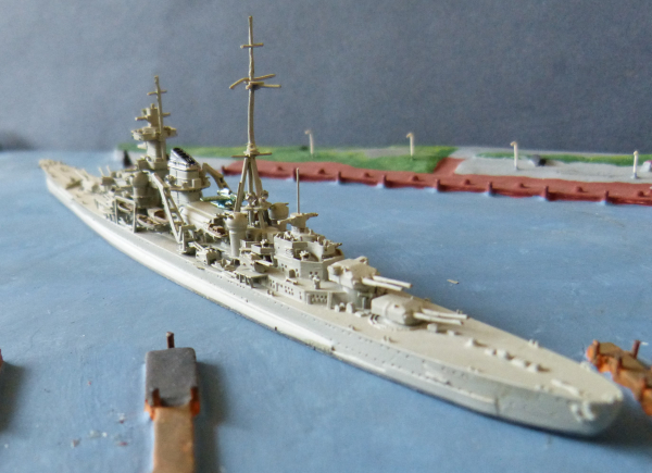 Neptun Modell 1032 - schwerer Kreuzer Admiral Hipper 1:1250 !