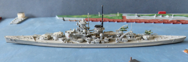 Neptun Modell Schlachtschiff Scharnhorst der dt. Kriegsmarine , Maßstab 1 : 1250