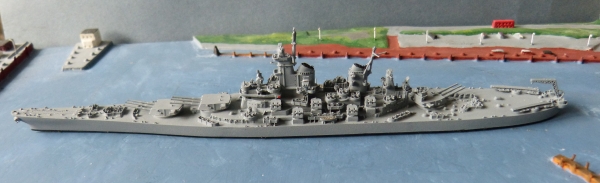 Neptun Modell 1300 - Schlachtschiff Iowa - US Navy - 1:1250 !