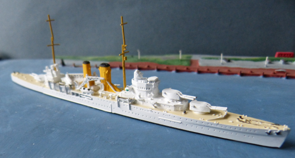 Neptun Modell N 1130 Kreuzer Exeter - Maßstab 1 : 1250 Royal Navy Tropenbemalung
