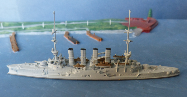 Ship Model Scale 1:1250 : imperial german Navy - First World War Cruiser Scharnhorst