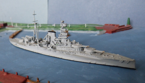 Ship Model - Royal Navy 2. World War Battleship Barham - Scale 1:1250