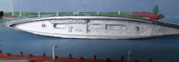 Neptun Modell Panzerschiff Deutschland , Maßstab 1 : 1250  - deutsche Kriegsmarine