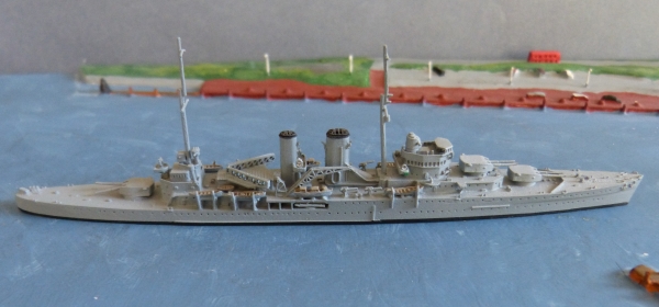 Neptun Ship Model : Royal Navy 2. World War Cruiser HMS Exeter