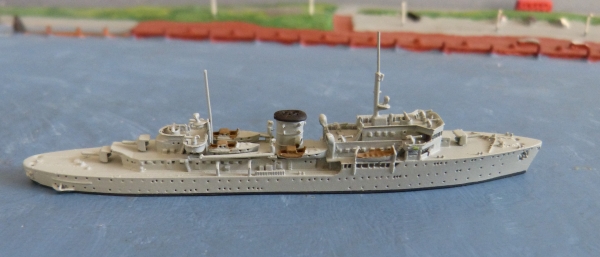 Neptun Modell 1091 - U Boot Tender Saar 1 : 1250 Kriegsmarine  !