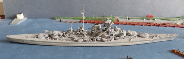 Neptun Ship Model 1002 - 1:1250 : German Second World War Battle Ship Bismarck