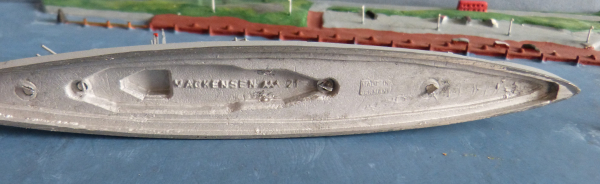 Navis Ship Model 21 N German First World War imperial Navy Battlecruiser Mackensen 1:1250