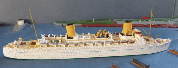 Mercator Ship Model 548 - Liner / Steamer Empress of Britain , Canadian Pacific Steamship Co. - 1 : 1250  !