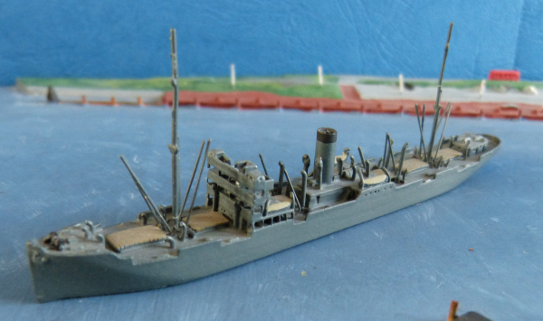 CM Modell 53 Dampfer Frachter Ursula Rickmers Maßstab 1:1250 graue Tarnbemalung