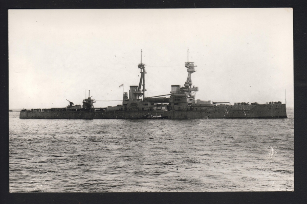 Fotokarte vom Schlachtschiff Superb !
