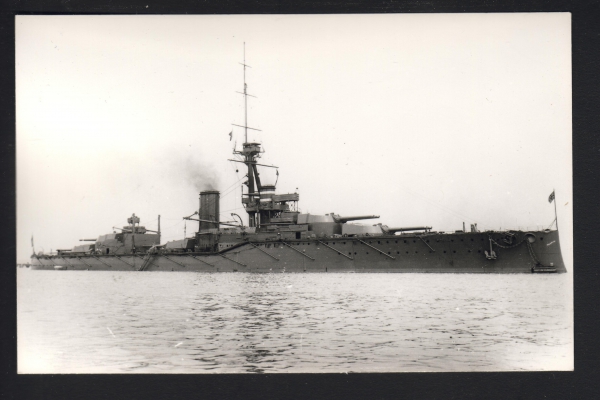 Fotokarte vom Schlachtschiff Monarch !