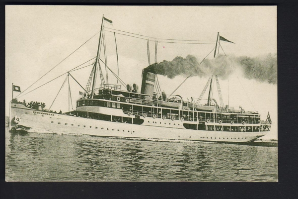 Postkarte des Ausflugsdampfers Deutschland ! Auf hoher See Stempel 1927